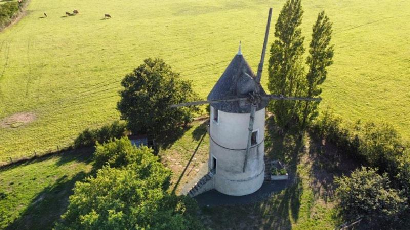 הוילה Saint-Cyr-des-Gats Moulin A Vent Le Champ Du Trail מראה חיצוני תמונה